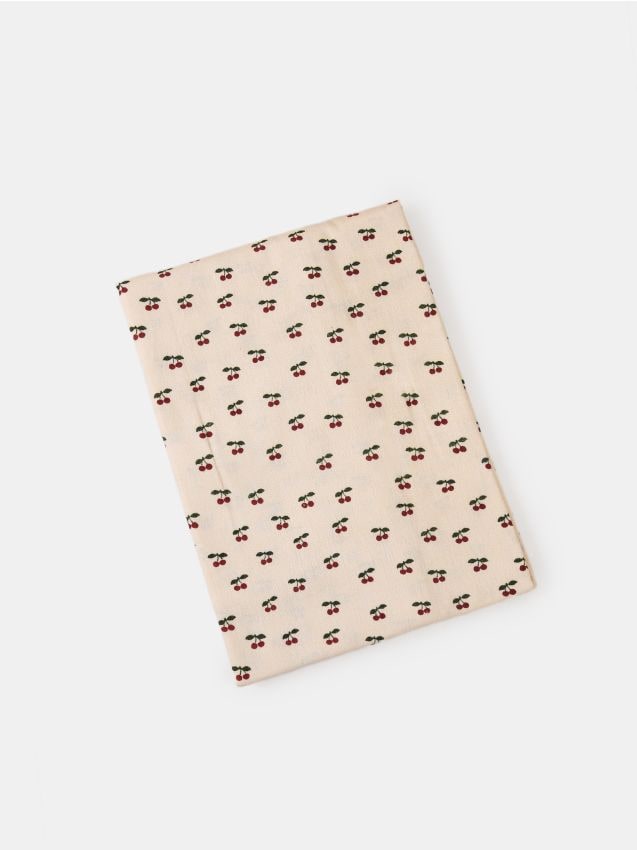 Sinsay - Față de masă cu motiv de cireșe - roșu