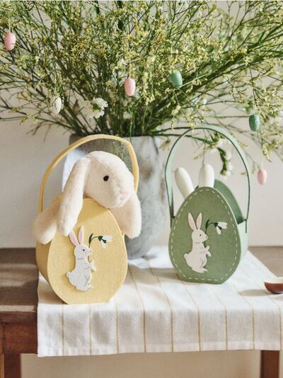 Великденски кошнички с мотив на заек, комплект от 2