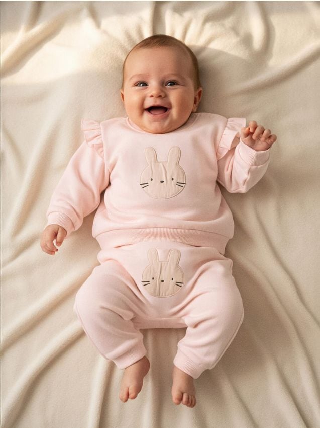 Sinsay - Bawełniany komplet dresowy z ozdobnymi falbankami - różowy