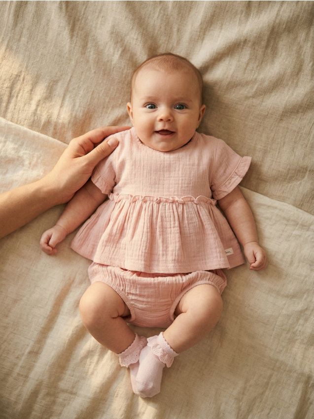 Sinsay - Set: Bluză și Pantaloni Scurți - roz-pastel