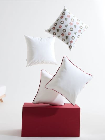 Різдвяна наволочка з мотивом ялинок, зірочок та вінків