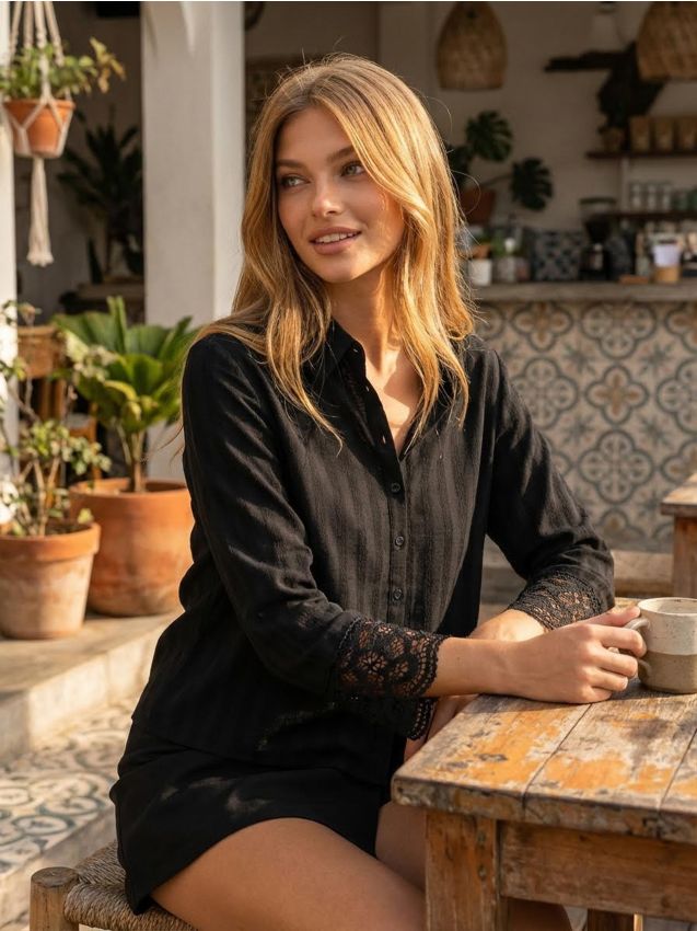 Sinsay - Cămașă din bumbac texturat cu manșetă din dantelă - negru