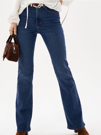 Kavbojke na zvonec s srednjim pasom