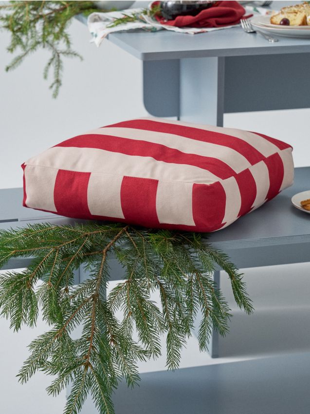 Sinsay - Vankúš s geometrickým vzorom - červená