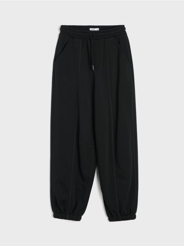 Sinsay - Pantaloni de trening tip jogger - negru