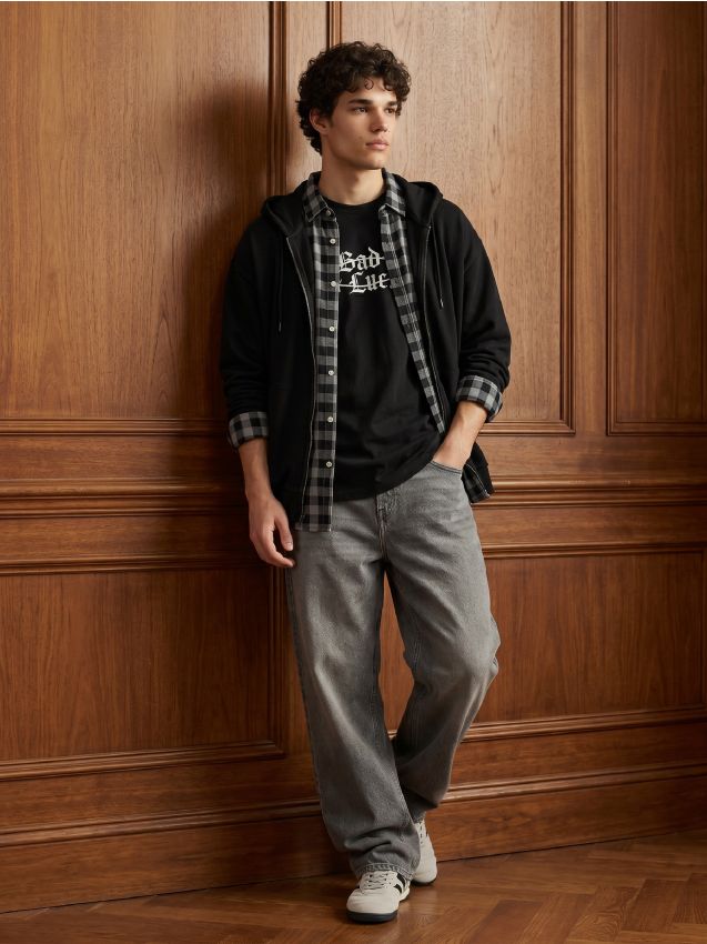 Sinsay - Tricou loose din bumbac cu inscripție Bad Luck - negru