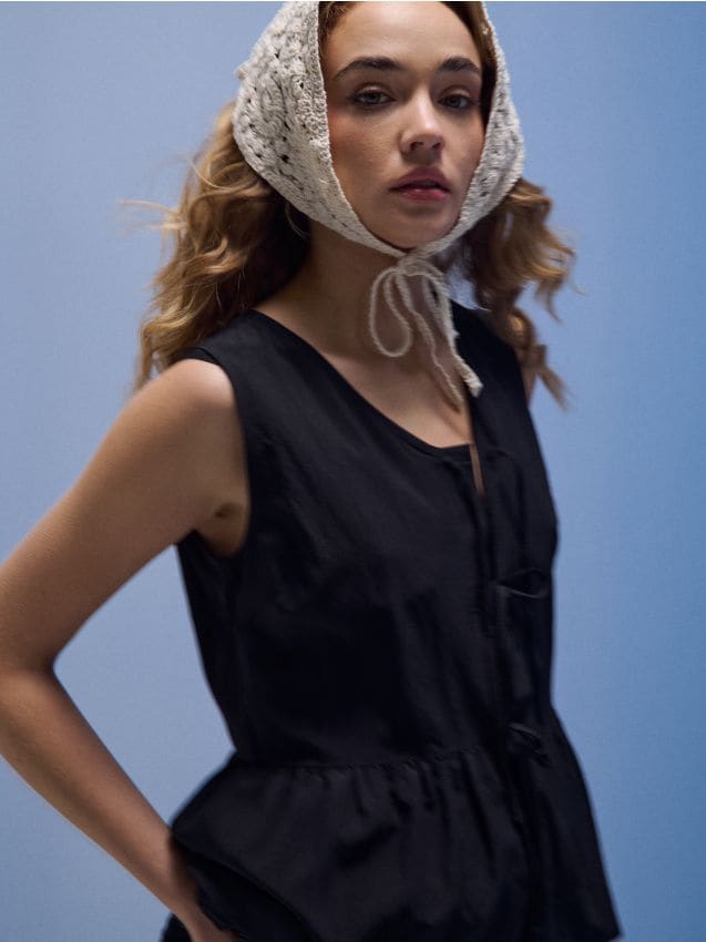 Sinsay - Bluză tip cămașă cu șiret decorativ din viscoză - negru