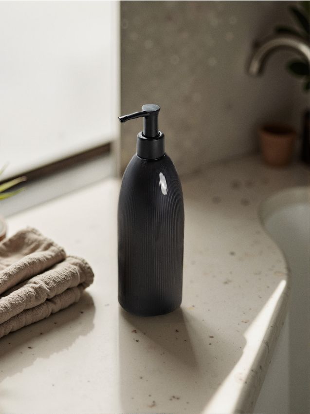 Sinsay - Szkliwiony dozownik do mydła 800 ml - czarny