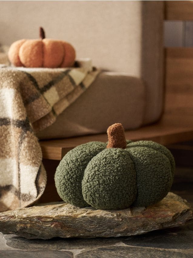 Sinsay - Vankúš v tvare tekvice - svetlozelená