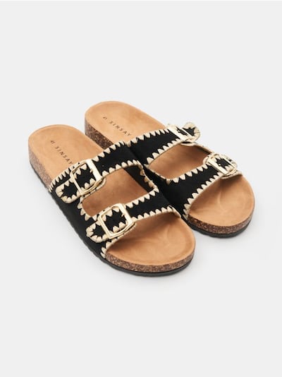 Sandalen mit zwei Riemen