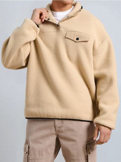 Кофта з круглим вирізом