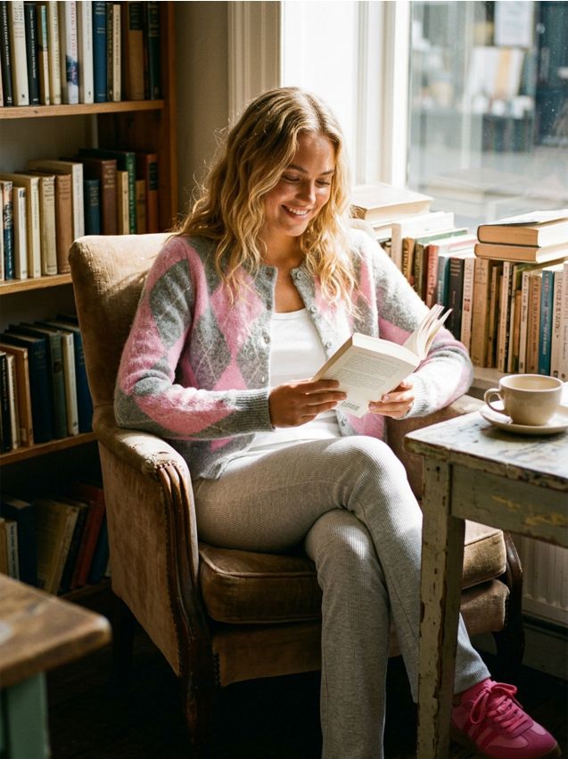 Sinsay - Pantaloni evazați din tricot reiat - gri deschis