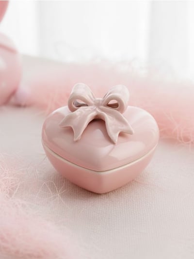 Коробка для зберігання з кришкою у формі серця