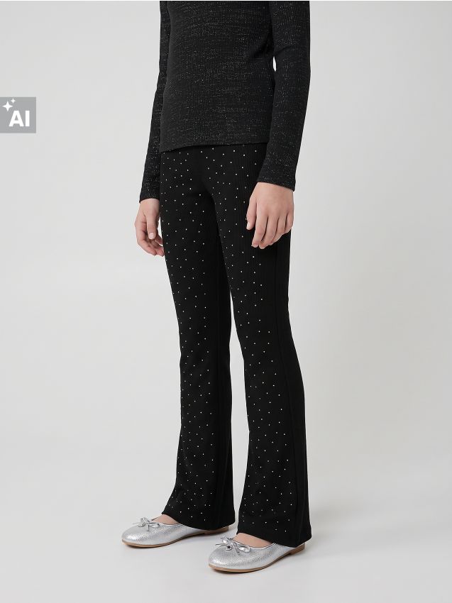 Sinsay - Pantaloni flare din bumbac cu strasuri - negru