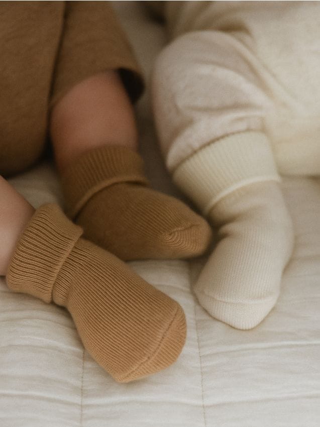 Sinsay - Balenie 2 kojeneckých ponožiek s prímesou vlny - telová