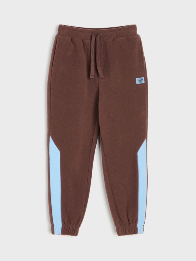 Sinsay - Pantaloni jogger din fleece cu izolație - maro-închis