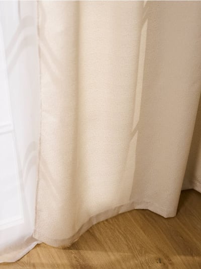 Завіса з жакардовими крапками