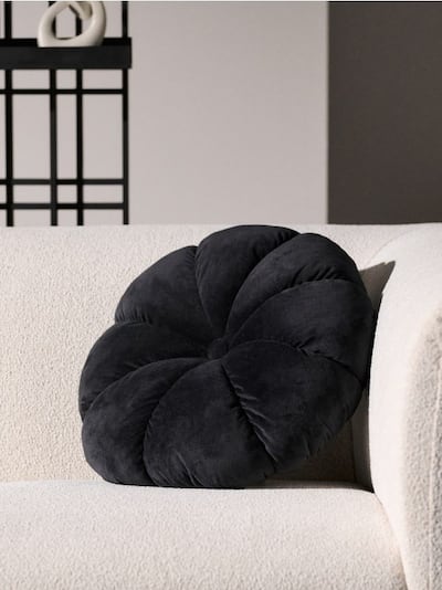 Blazina z barvnim zaključkom