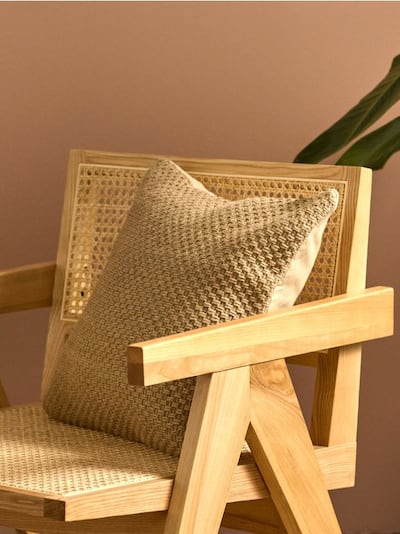 Декоративна наволочка зі структурою плетіння