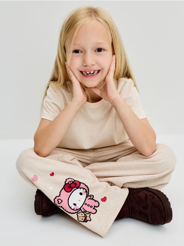 Sinsay - Pantaloni de trening wide leg cu imprimeu Hello Kitty - nude