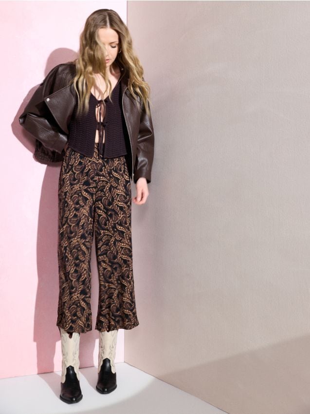 Pantaloni culotte in viscosa con motivo paisley - multicolor