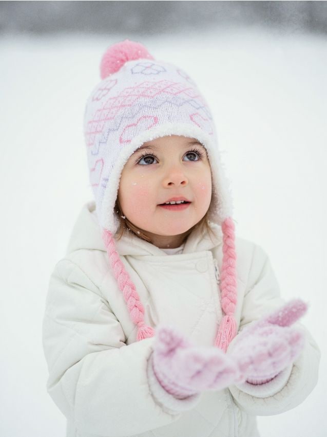 Sinsay Sinsay - Χειμερινό σκουφάκι με πομπόν και πλεξούδες - πολυχρωμο