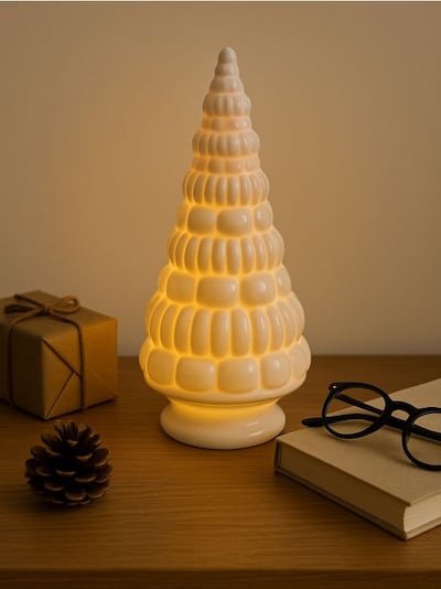 LED lampiņa Ziemassvētku eglītes formā