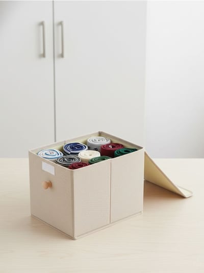 Коробка для зберігання з кришкою та ручкою