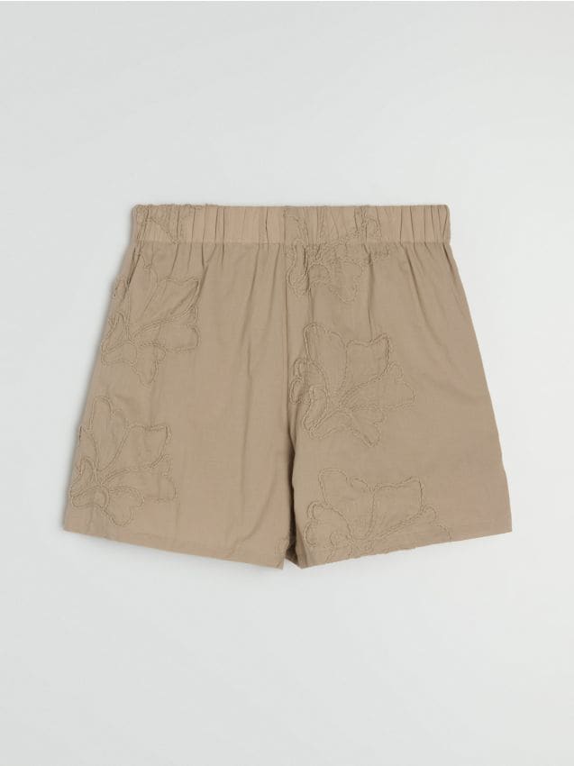 Sinsay - Pantaloni scurți din bumbac, croi lejer - galben-pal