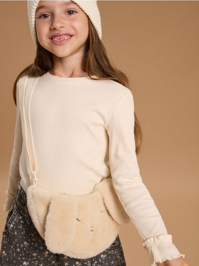 Sinsay - Kabelka z umelého kožucha s 3D prvkami - krémová