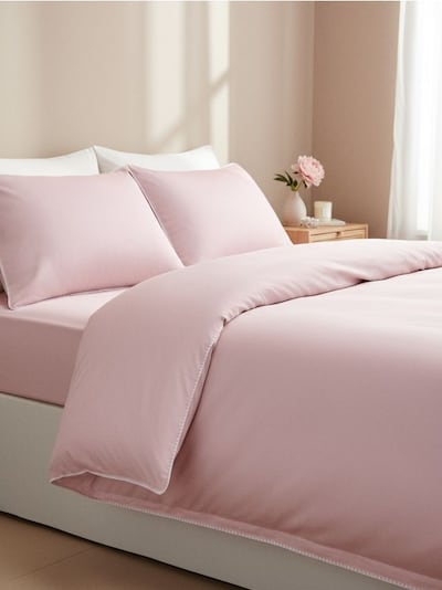 Saten komplet posteljine s ukrasnim završetkom