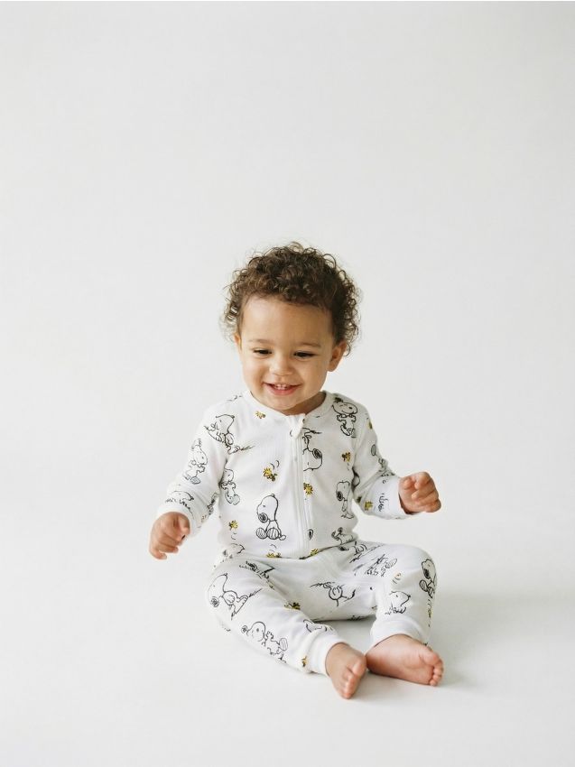 Sinsay - Salopetă din bumbac pentru bebeluși Peanuts - alb