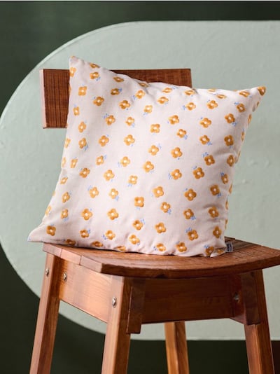 Povlak na polštář s květinovým vzorem