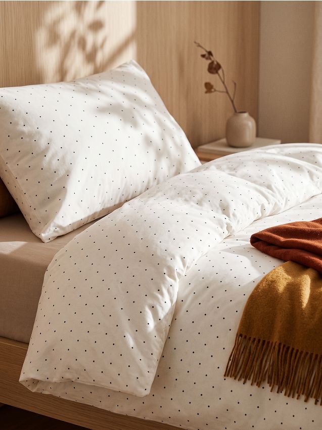 Sinsay - Set de lenjerie de pat din microfibră cu buline - crem