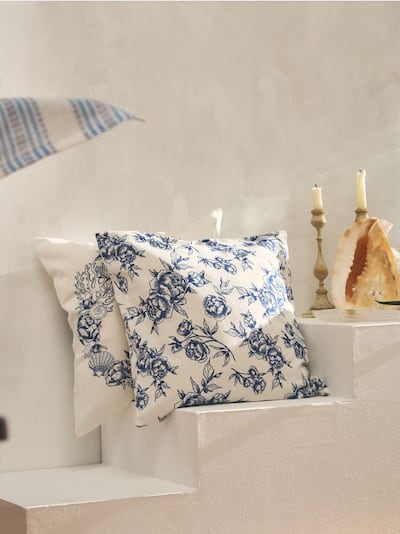 Bawełniana poszewka na poduszkę z motywem kwiatowym