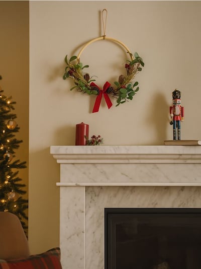 Dekorativní vánoční věnec