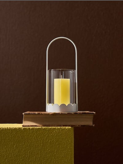 Dekorativna lanterna z ročajem