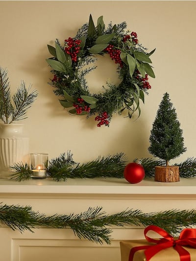 Dekorativní vánoční věnec