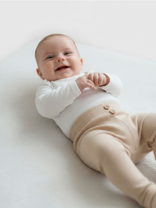 Sinsay - Nohavice s prúžkovaným úpletom - béžová