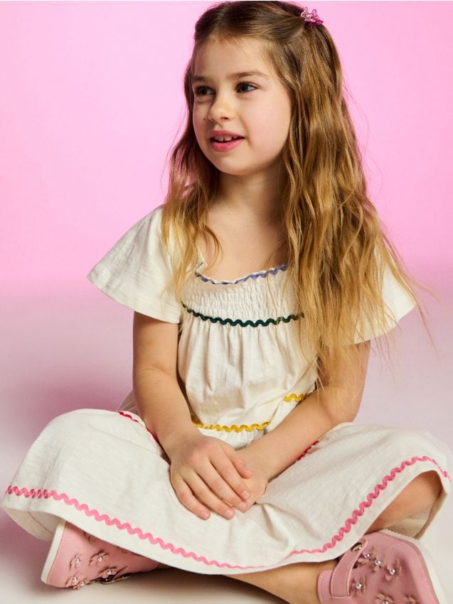 Sinsay - Rochie din bumbac cu mânecă scurtă și finisaje colorate - crem