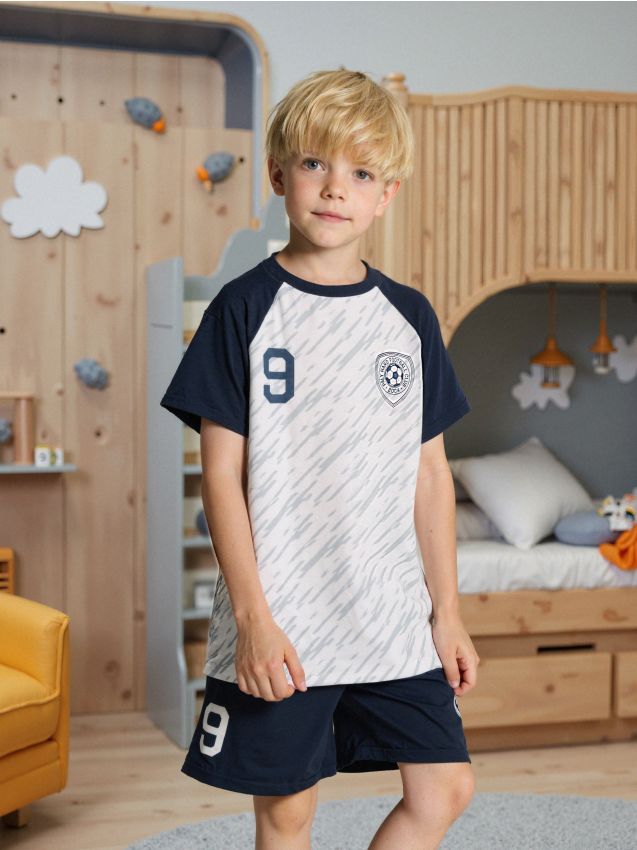 Sinsay - Dvojdielne pyžamo s futbalovým motívom - biela