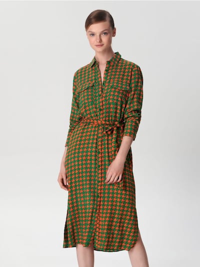 Mustriline midikleit