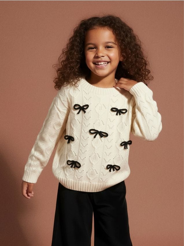 Sinsay - Ažurový sveter s ozdobnými mašľami - krémová