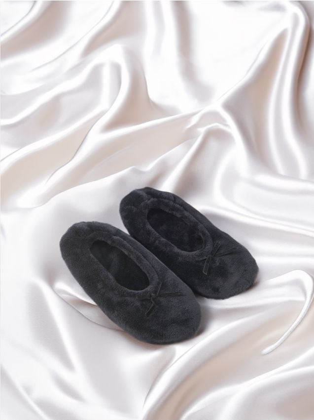 Sinsay - Papuci de casă - negru